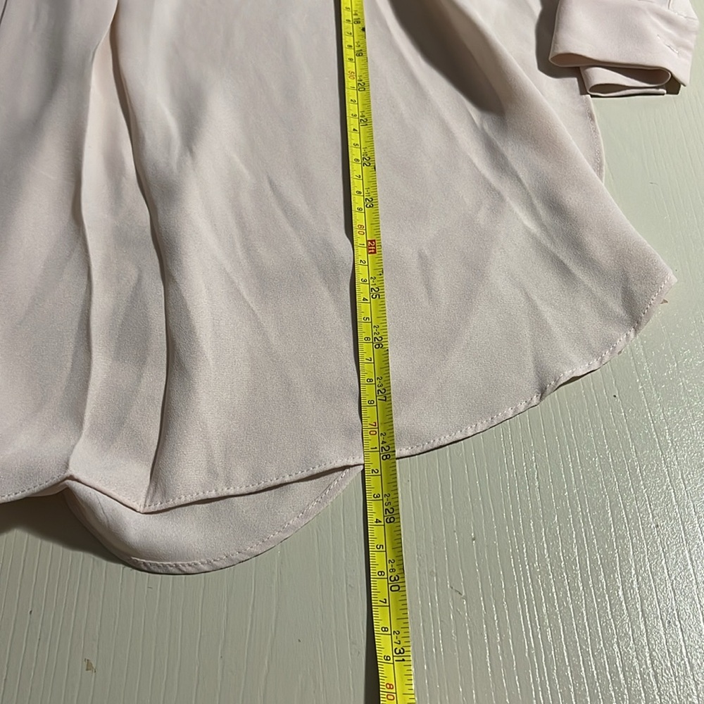 Vince Camuto Cream Flowy Top- Size XS - Picture 7 of 11